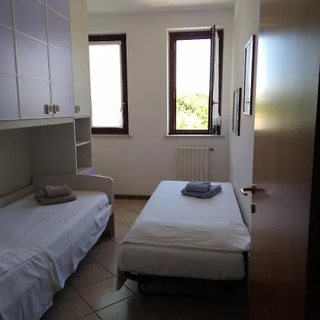 Flat Garda Cavalcaselle